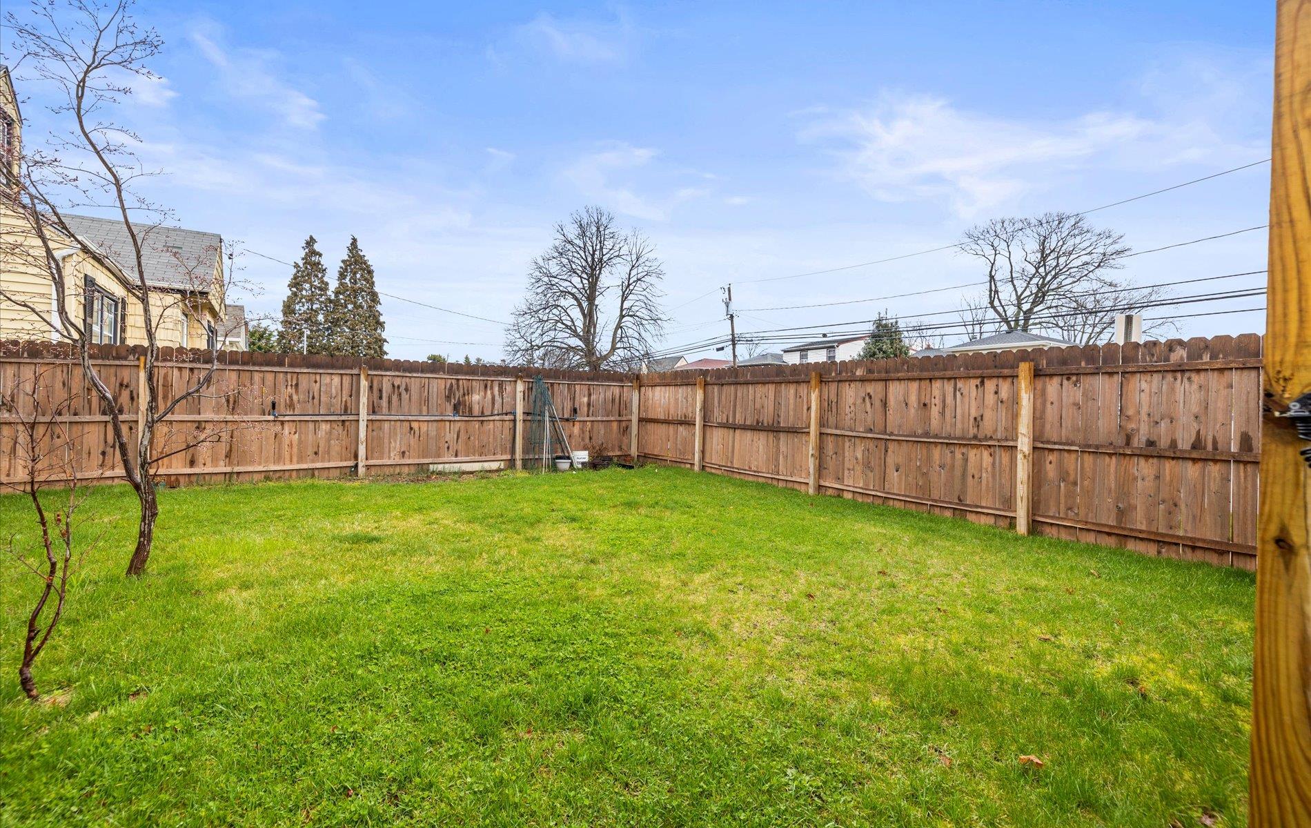 210 Parker Avenue, West Hempstead, New York image 25