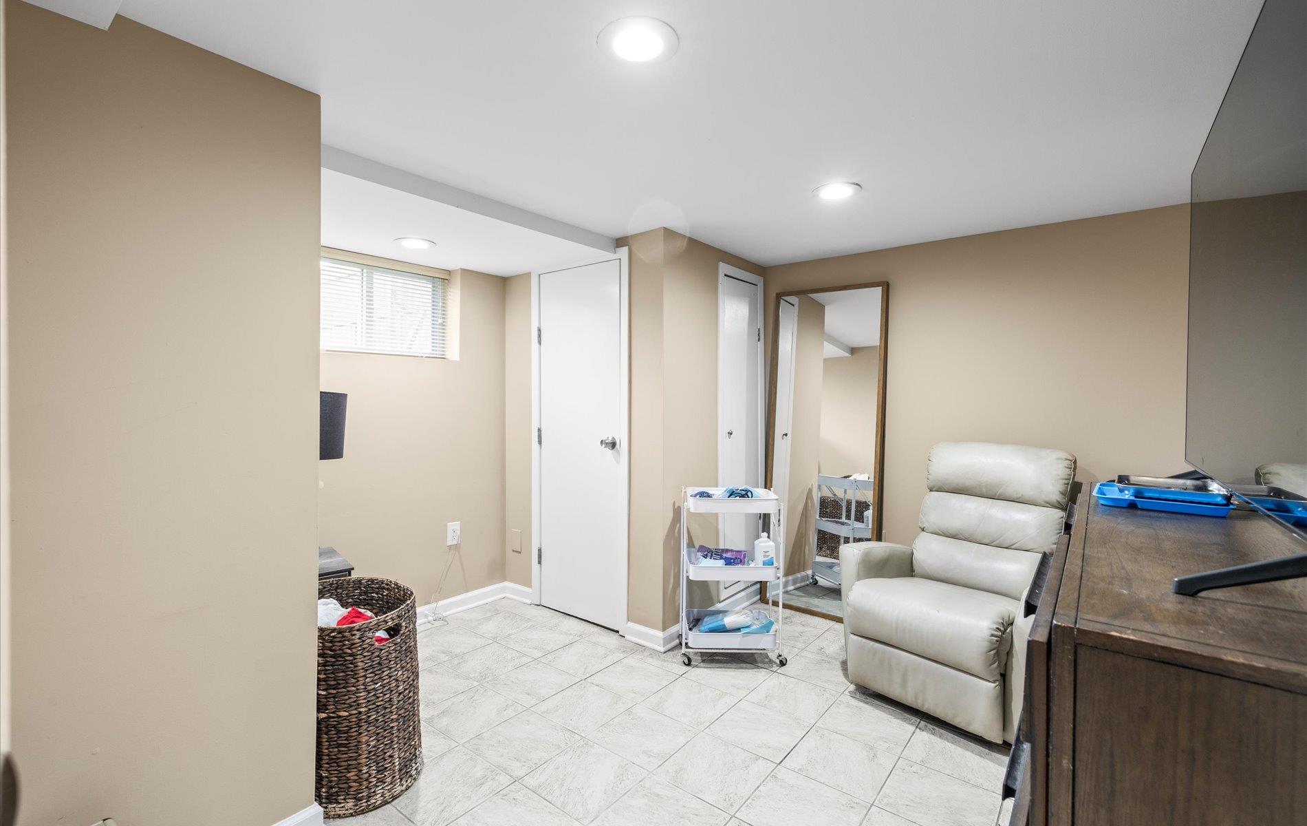 210 Parker Avenue, West Hempstead, New York image 22