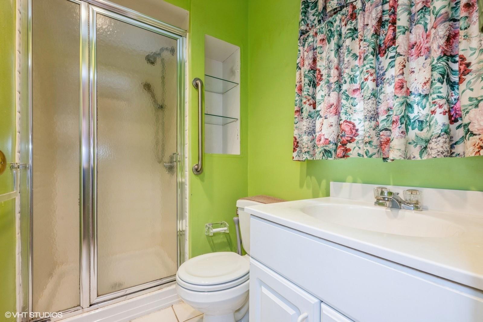 1492 Poulson Street, Wantagh, New York image 18