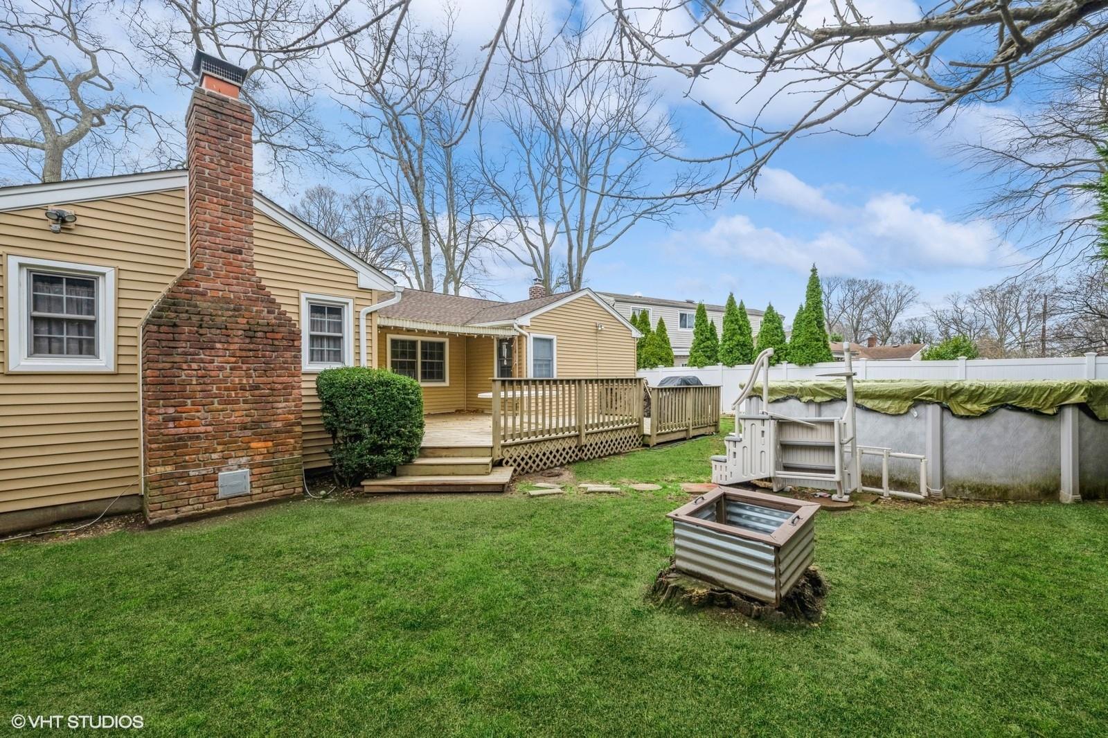 1492 Poulson Street, Wantagh, New York image 26