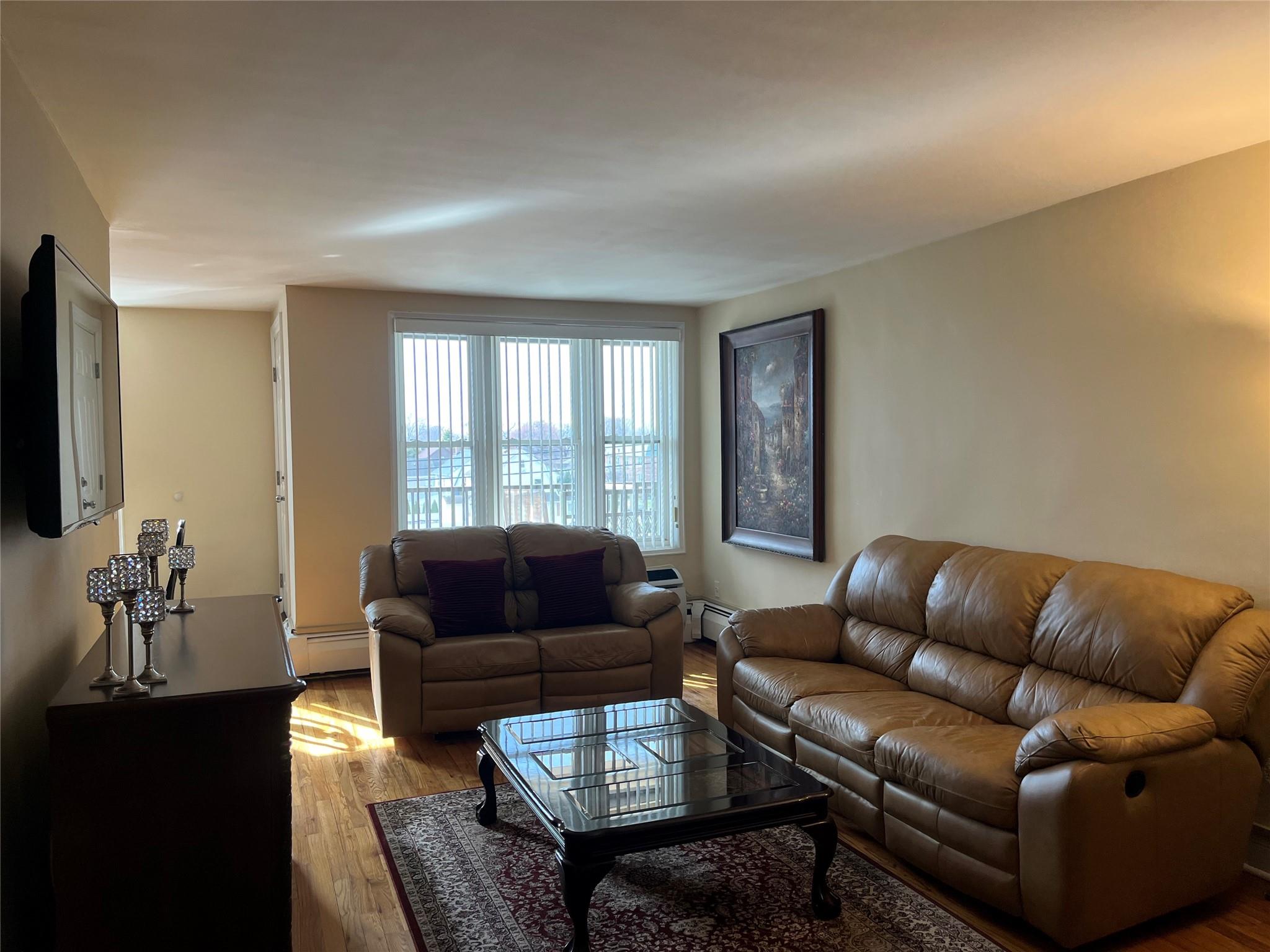 60 Hempstead Ave Ave #3 J, Lynbrook, New York image 6