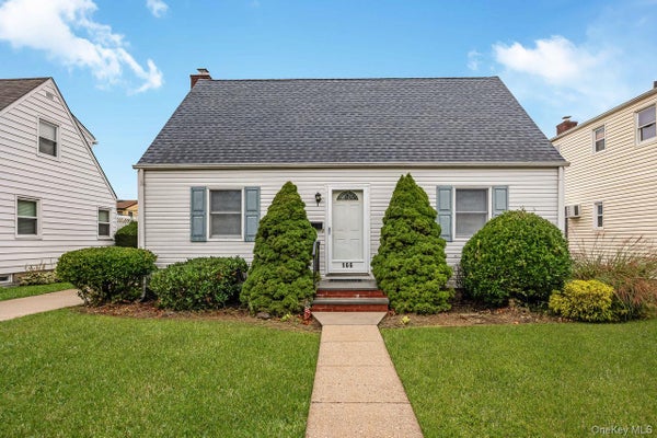 166 CUSHING AVE, WILLISTON PARK, NY 11596 - Image 4badac9254cacafdf35fe2a252d42edd/490768153
