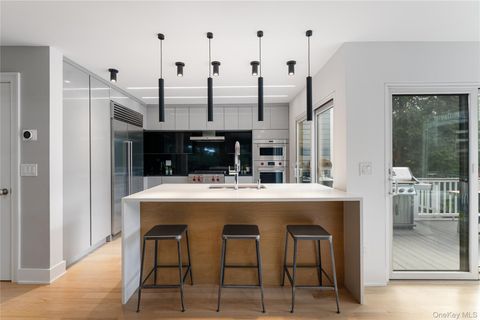 Photo of 55 Ridgeway Drive, Irvington, NY 10533 (MLS # 912730)