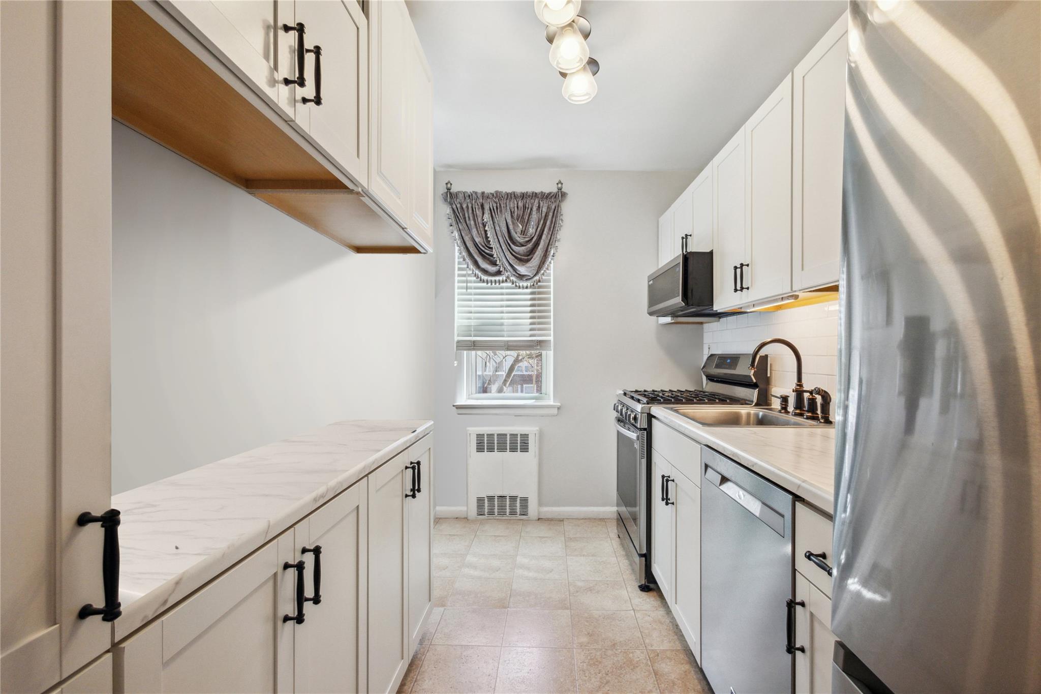 30 Cathedral Avenue #2A, Hempstead, New York image 12