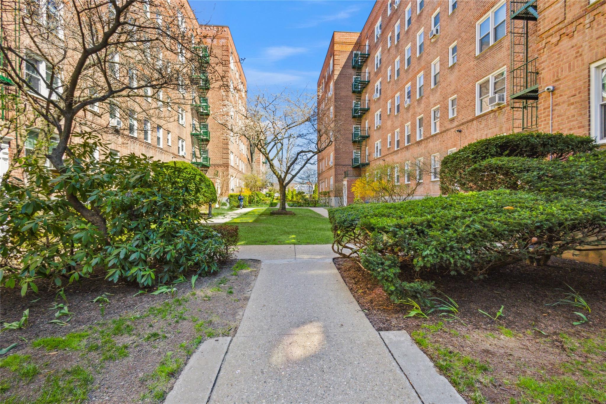 30 Cathedral Avenue #2A, Hempstead, New York image 19