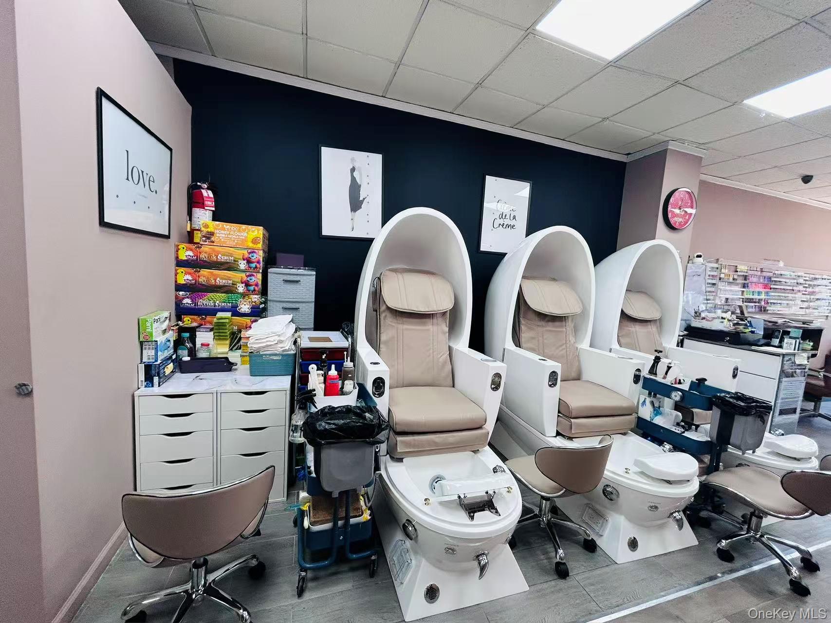 21021 horace harding