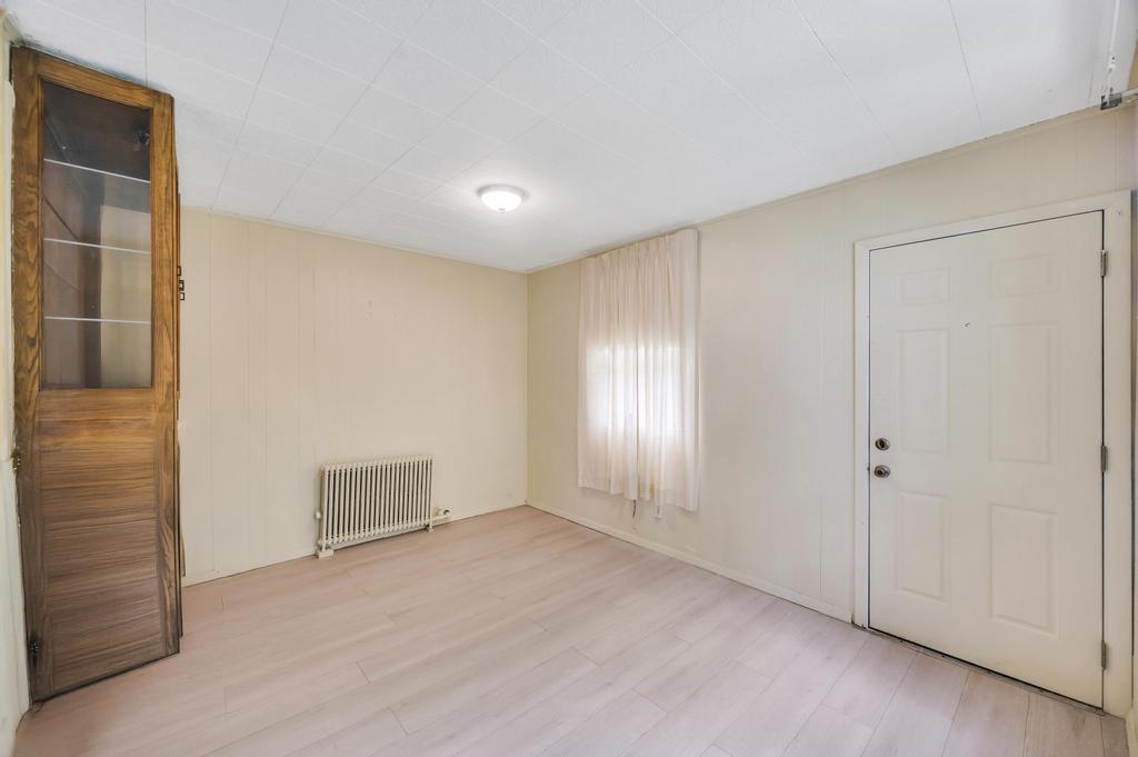 23 Dale Avenue, Hempstead, New York image 14