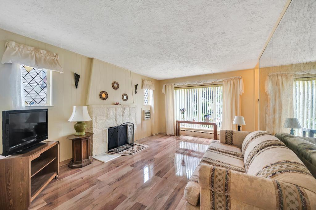 23 Dale Avenue, Hempstead, New York image 9