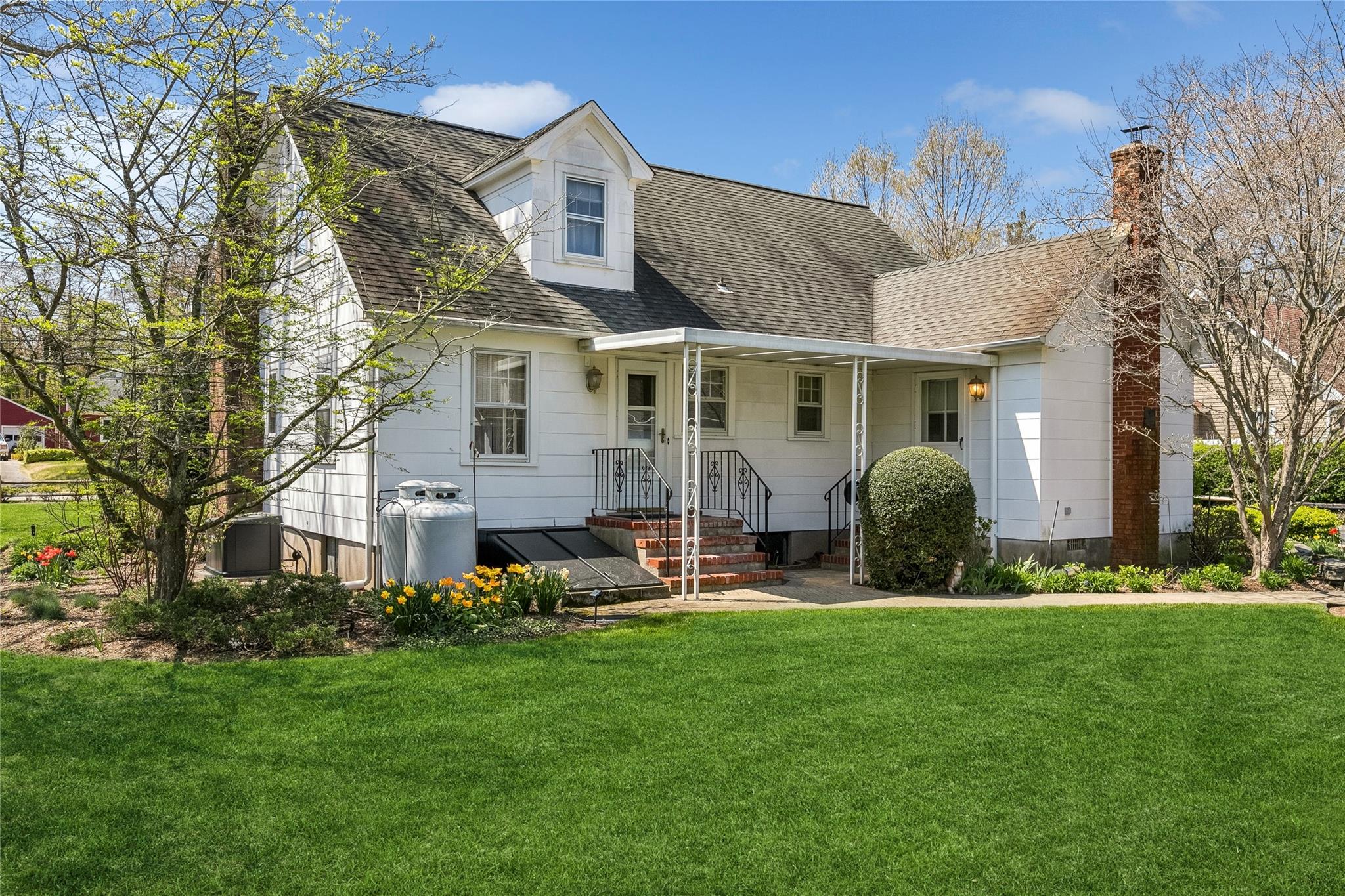 1440 Roanoke Avenue, Riverhead, New York image 35