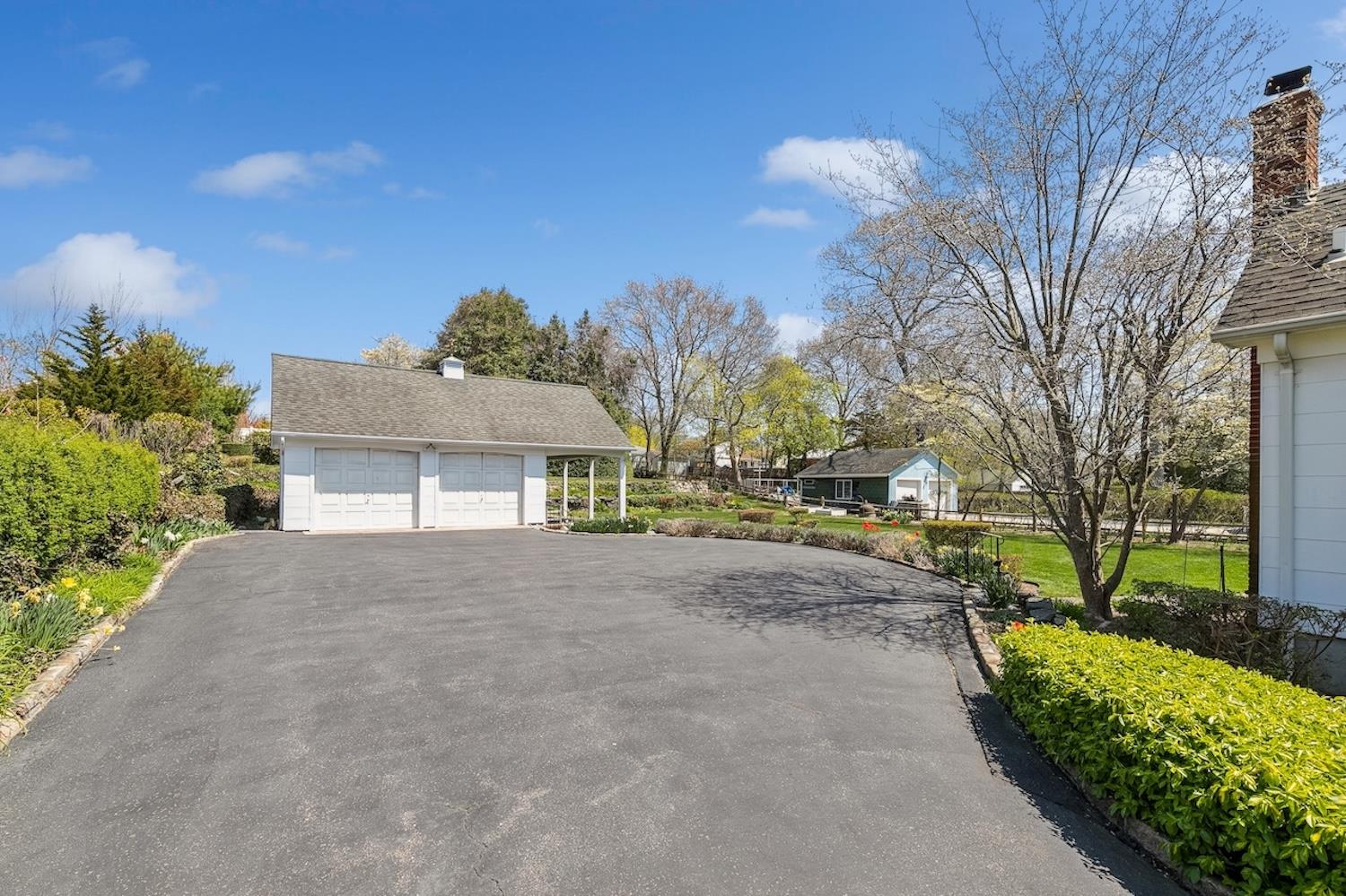 1440 Roanoke Avenue, Riverhead, New York image 38