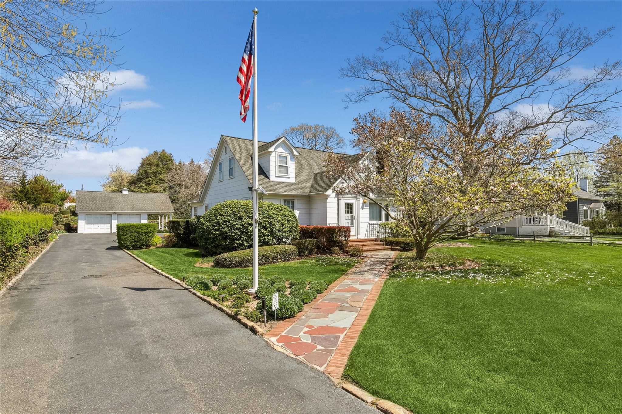 Property for Sale at Roanoke Avenue, Riverhead, Hamptons, NY - Bedrooms: 4 
Bathrooms: 2  - $649,000