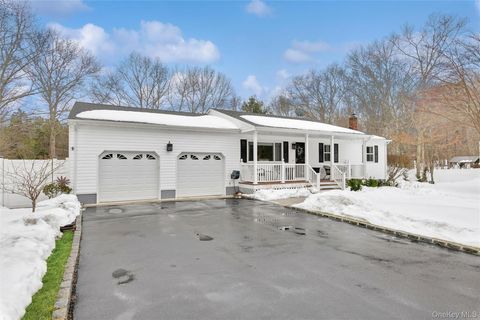 Photo of 8 Vega Drive, Shoreham, NY 11786 (MLS # 965353)