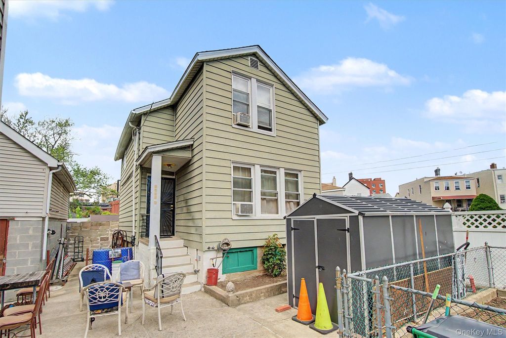 Photo of 1608 Merry Avenue, Bronx, NY 10461 (MLS # 1006195)