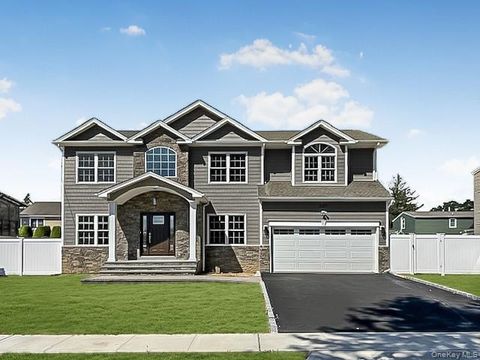 51 Michigan Ave Massapequa NY 11758