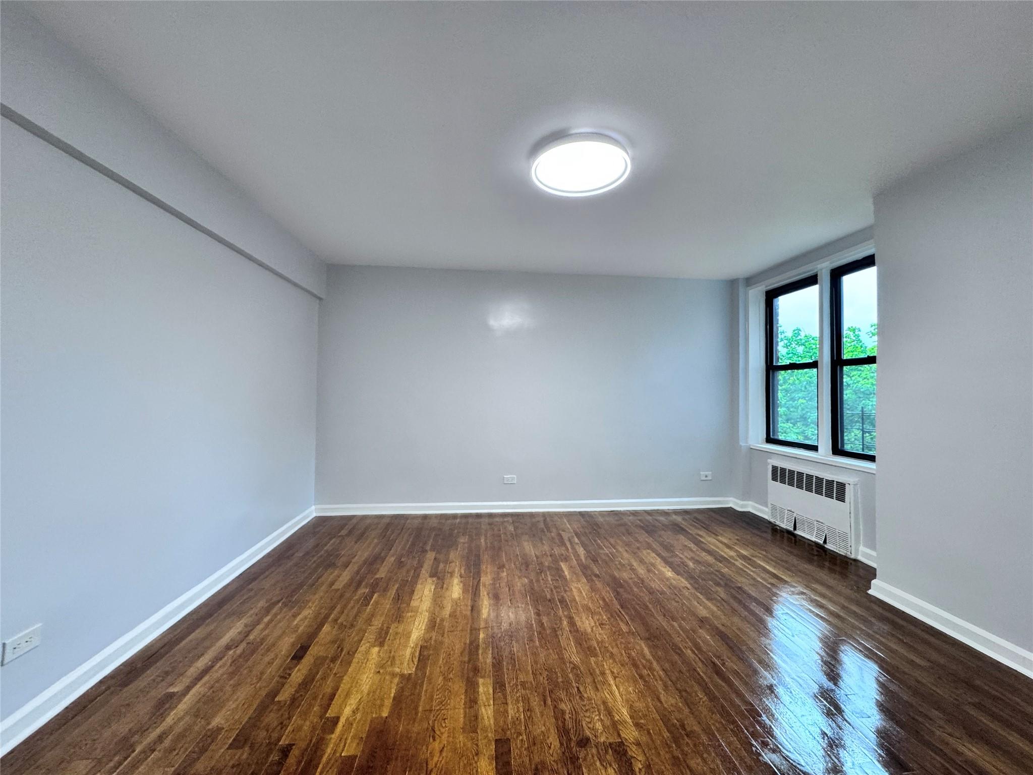 33-24 junction Boulevard 6R