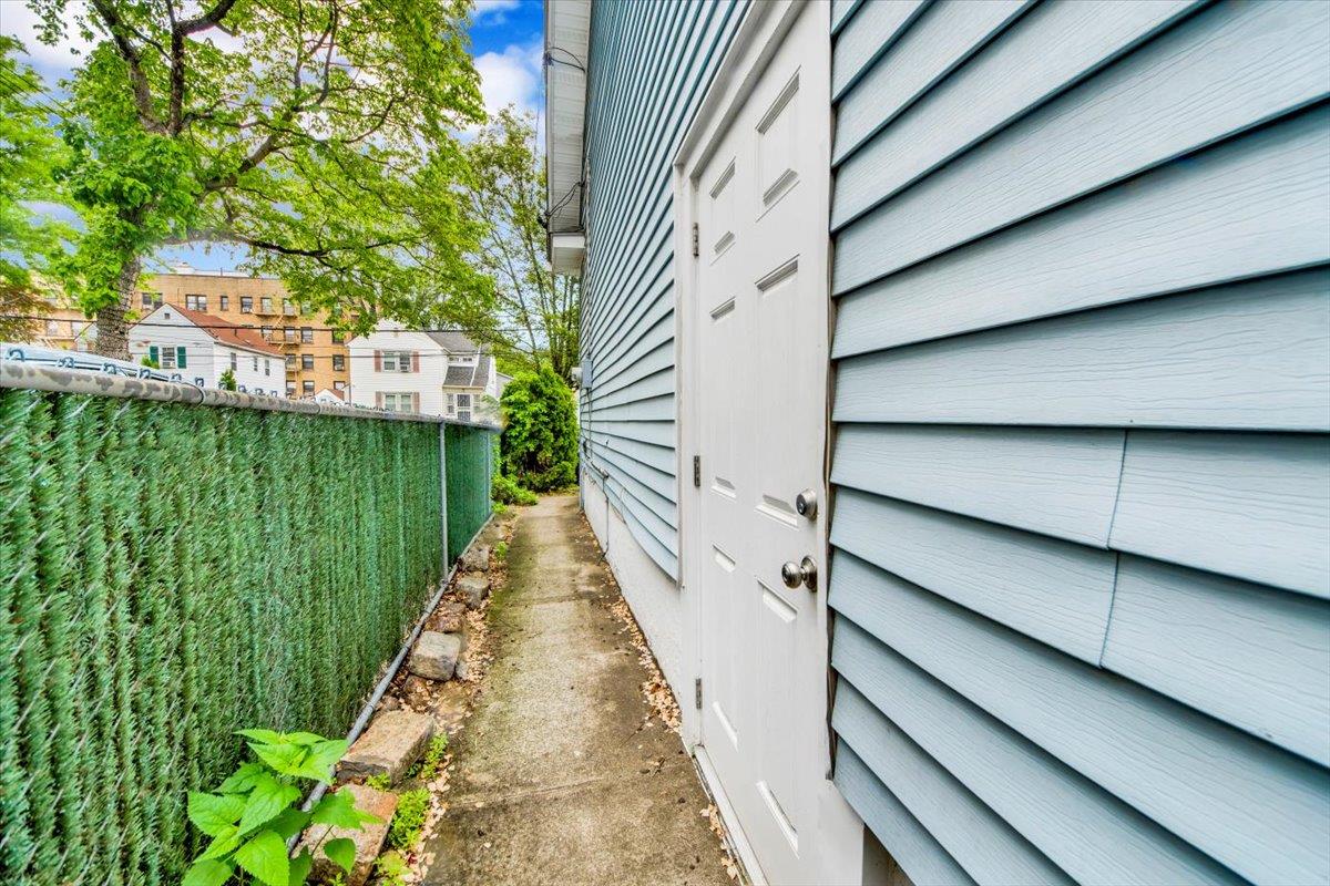 224 Hillside Avenue, Mount Vernon, New York image 3