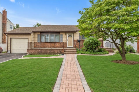 Photo of 29 Westbury Avenue, Plainview, NY 11803 (MLS # 1028156)