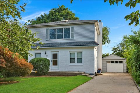 33 Park Circle New Hyde Park NY 11040