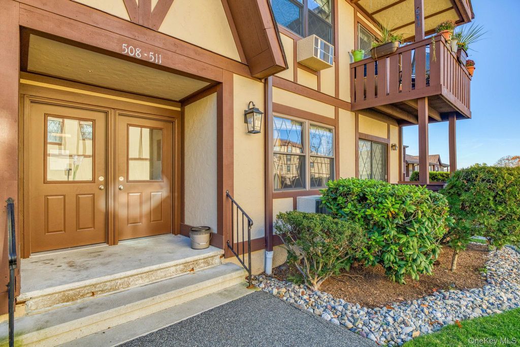 Photo of 509 Sierra Vista Lane #509, Valley Cottage, NY 10989 (MLS # 938738)