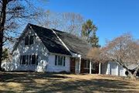 2 Hamilton Court Coram NY 11727