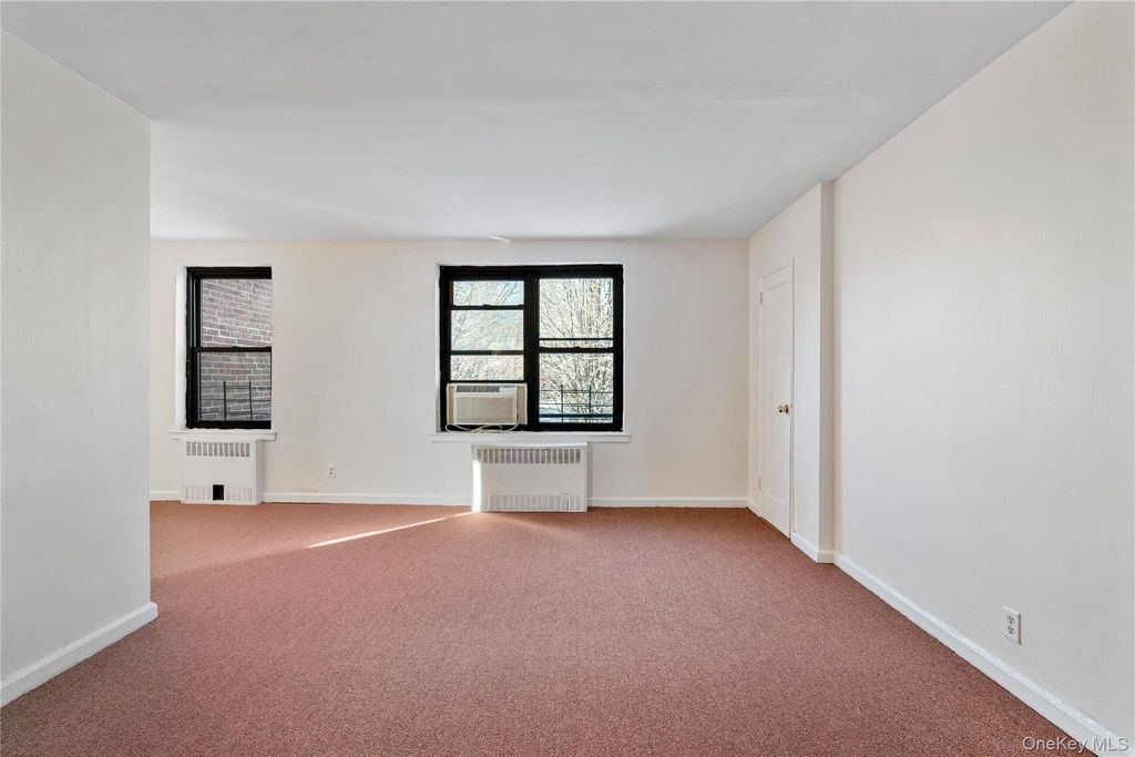 Photo of 36-35 171st Street #30, Flushing, NY 11358 (MLS # 954174)