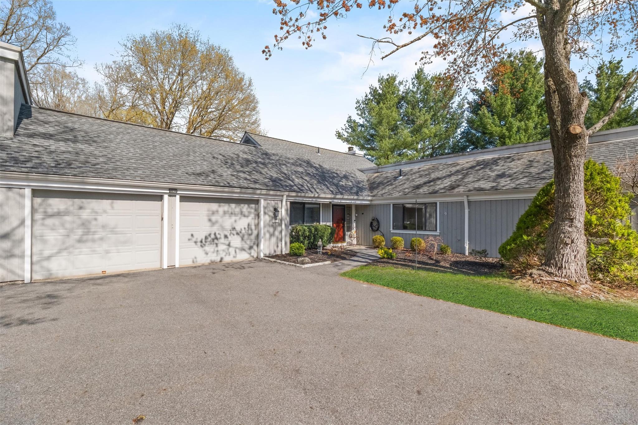Property for Sale at Heritage Hills B, Somers, New York - Bedrooms: 3 
Bathrooms: 2 
Rooms: 6  - $700,000