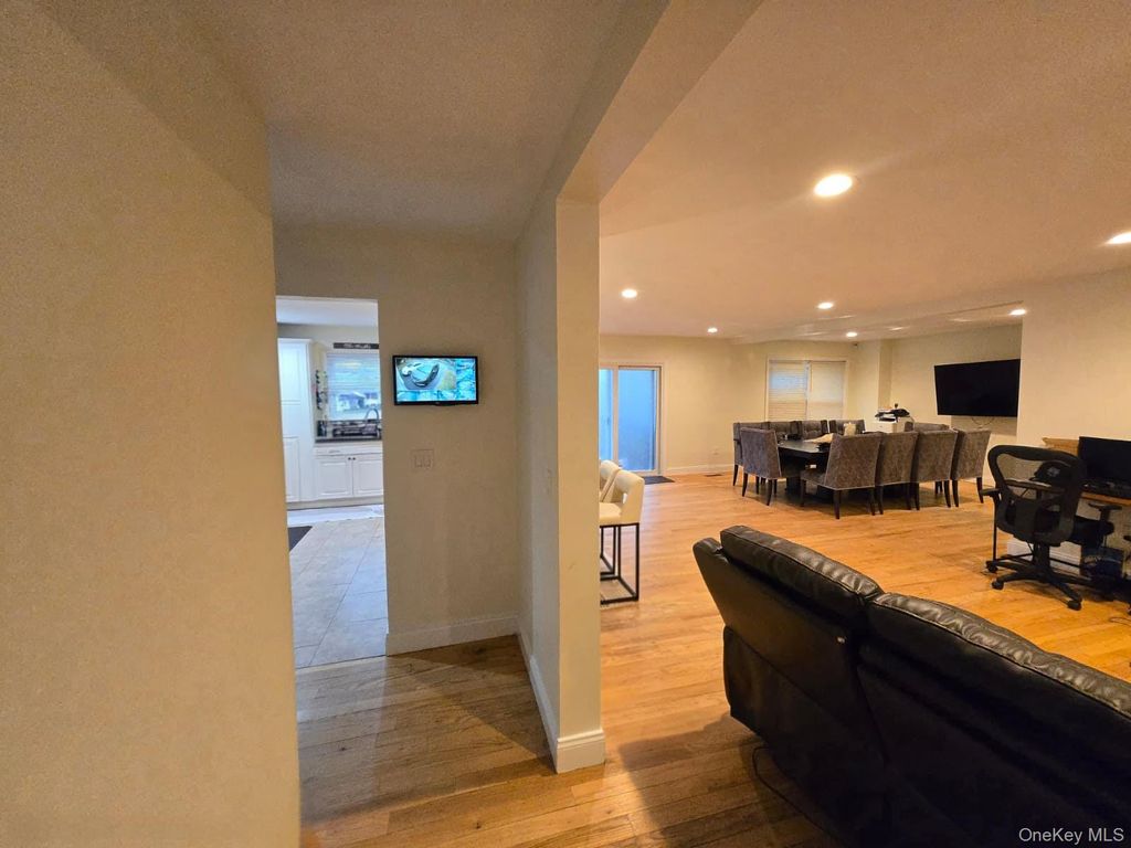 Photo of 336 Nicolls Road, Deer Park, NY 11729 (MLS # 943579)