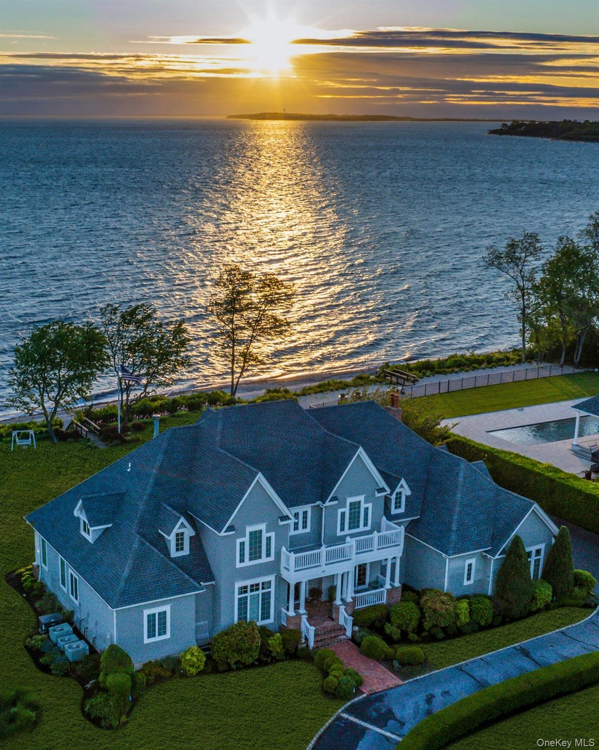 1640 Grandview Drive