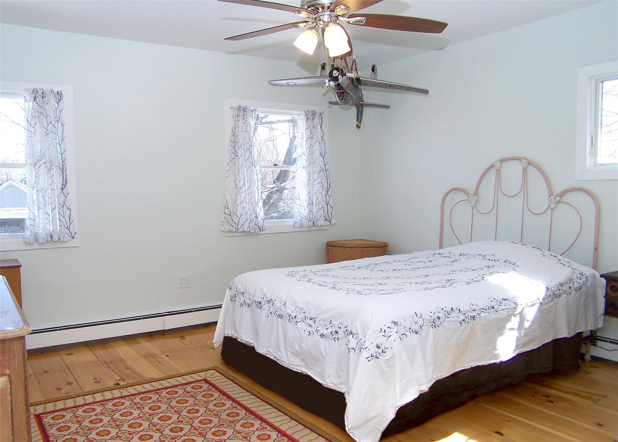 35 Wiggins Avenue, Patchogue, New York image 15