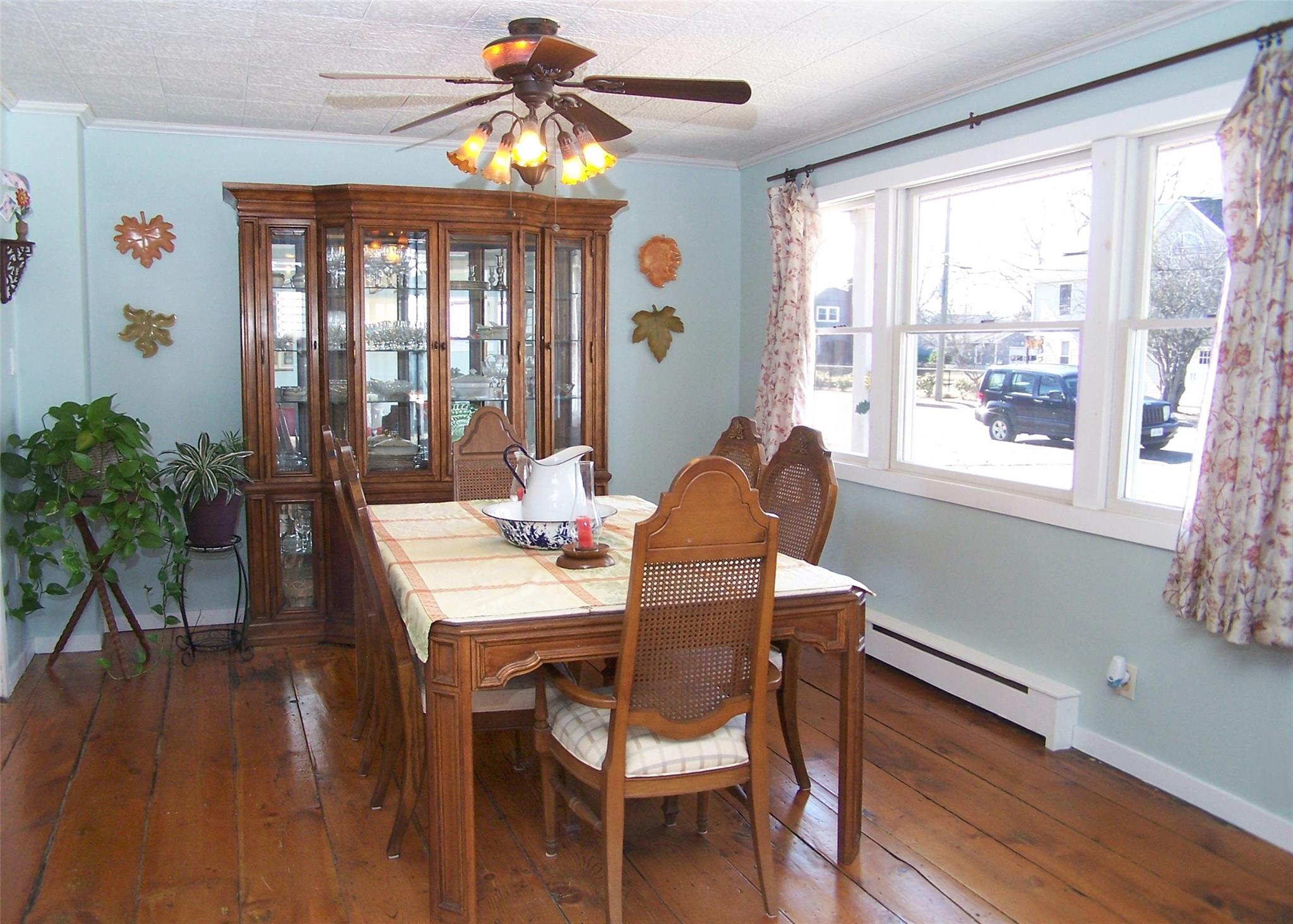 35 Wiggins Avenue, Patchogue, New York image 7