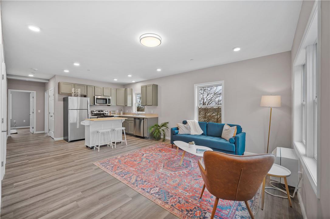 N Kensico Avenue 1A, White Plains, New York - 2 Bedrooms  
2 Bathrooms  
4 Rooms - 