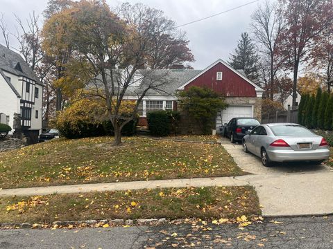 Homes For Sale - 203 Storer Avenue<br/> New Rochelle, NY 10801