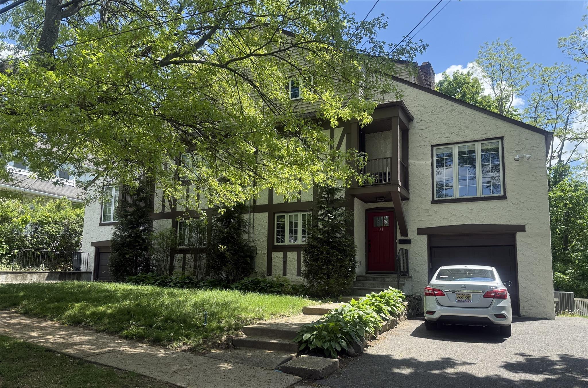 Rental Property at Nutgrove Street, White Plains, New York - Bedrooms: 4 
Bathrooms: 3 
Rooms: 7  - $5,200 MO.