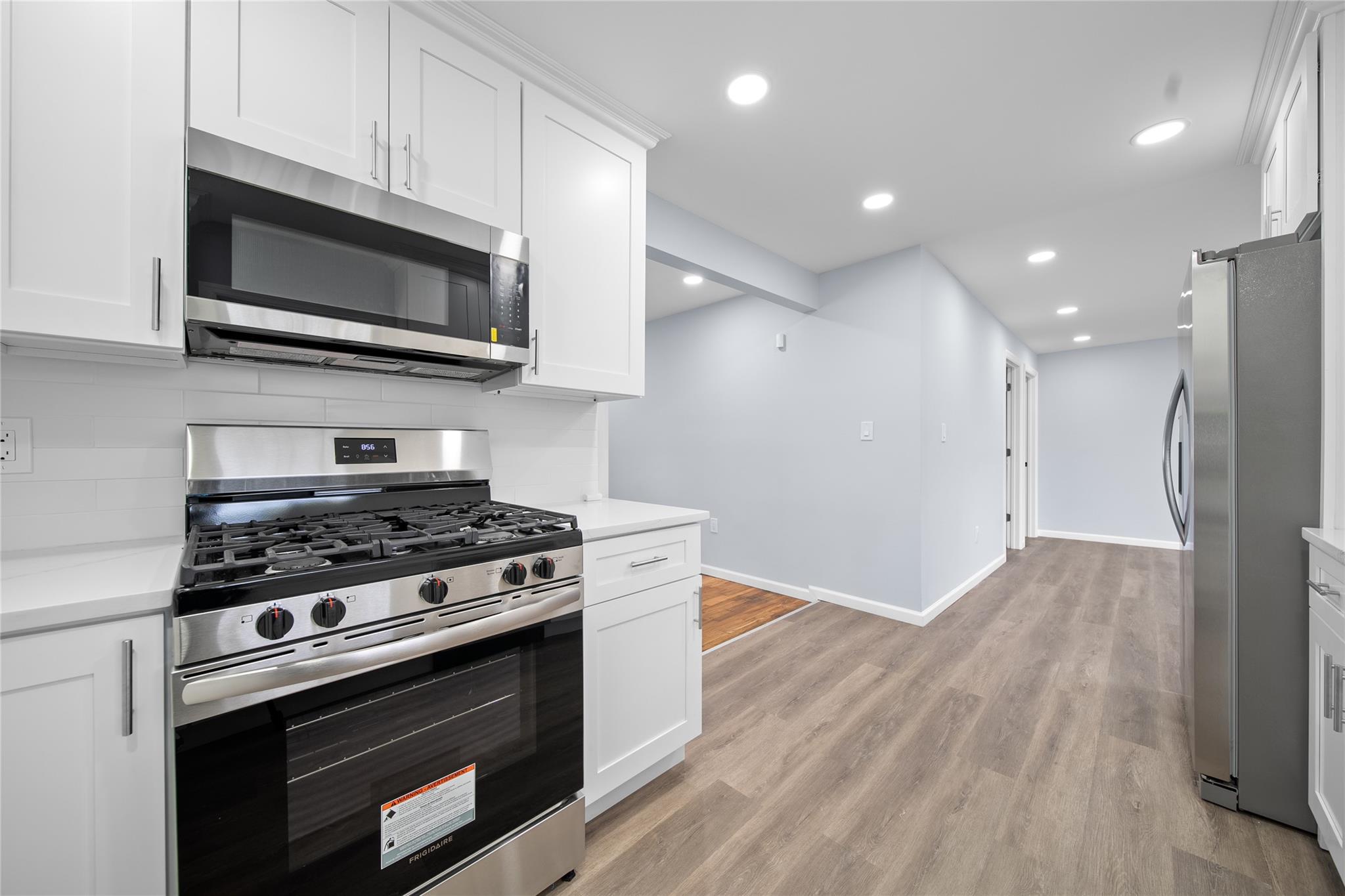 21 Lehigh Avenue, Centereach, New York image 5