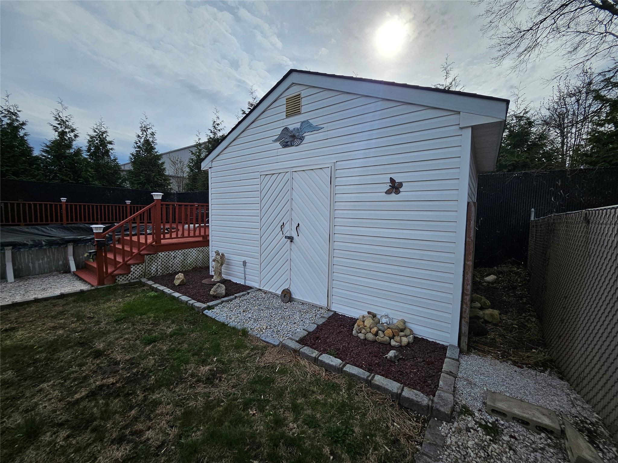 11 Kuhl Avenue, Hicksville, New York image 18