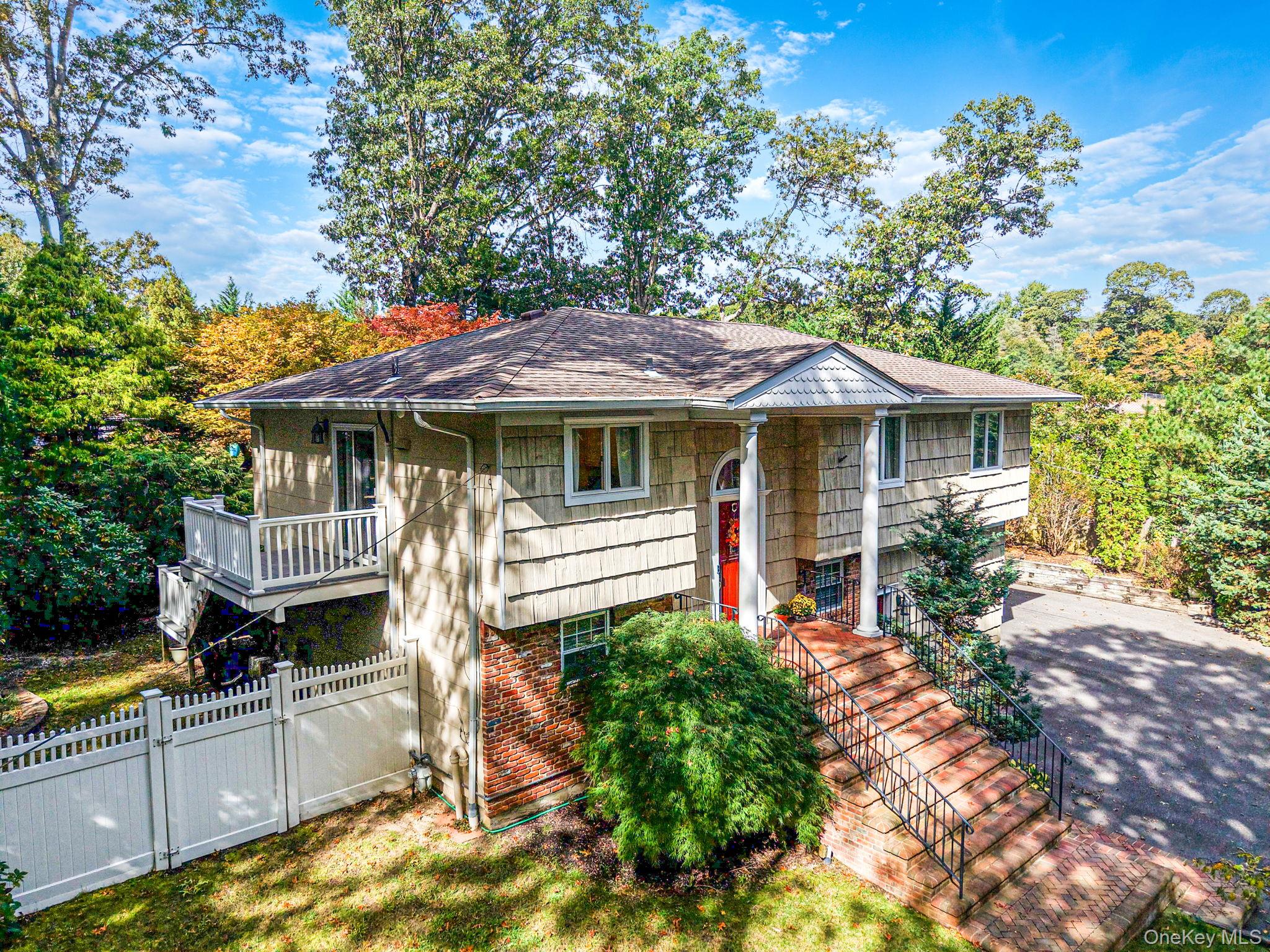 6 Wyandanch Boulevard - Photo 2