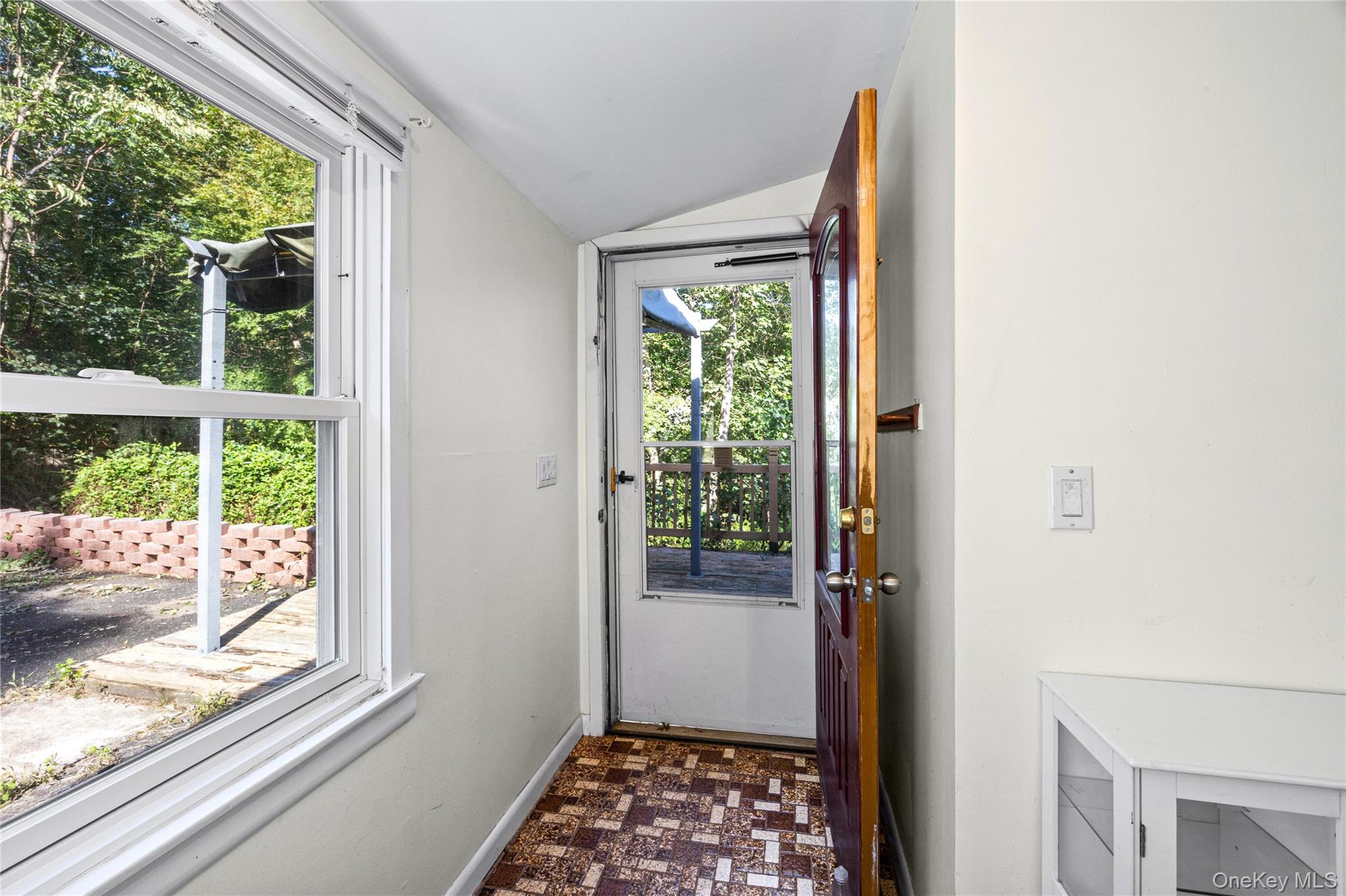 39 Amityville Road