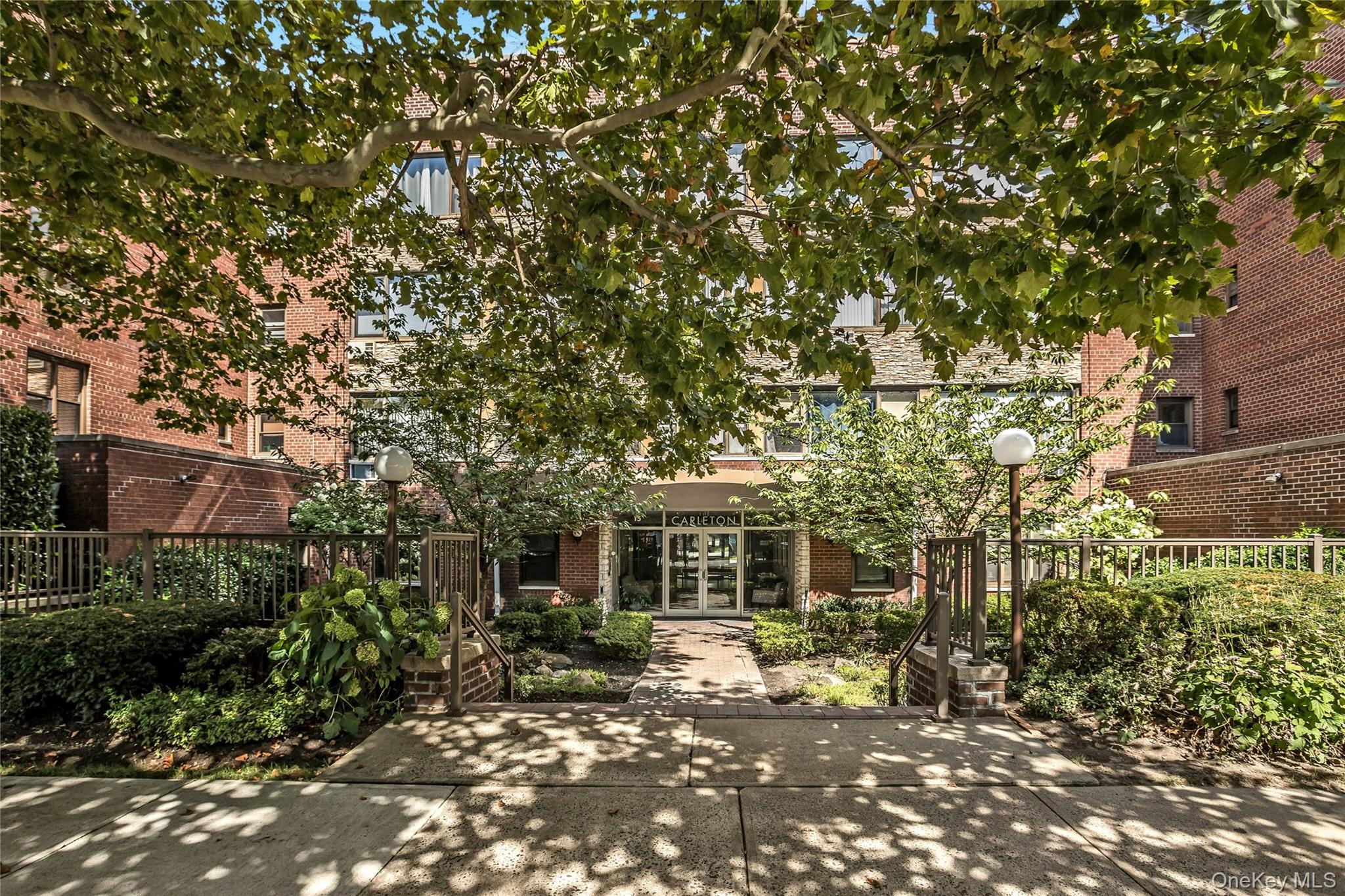 15 Hill Park Ave Avenue 1C