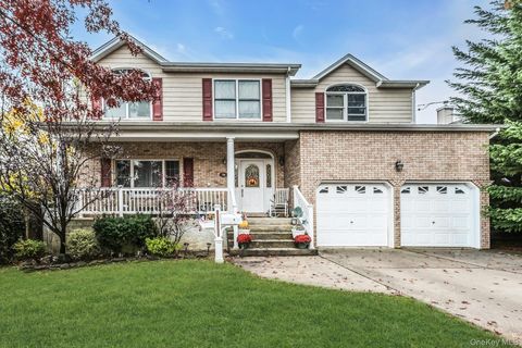 1716 Monroe Avenue Seaford NY 11783