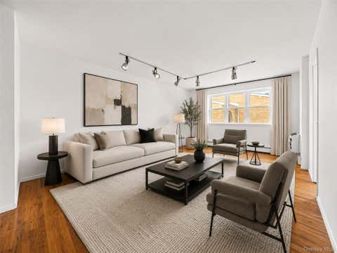 Homes For Sale - 212 Westend Avenue #7-D<br/> Nassau County, Freeport, NY 11520