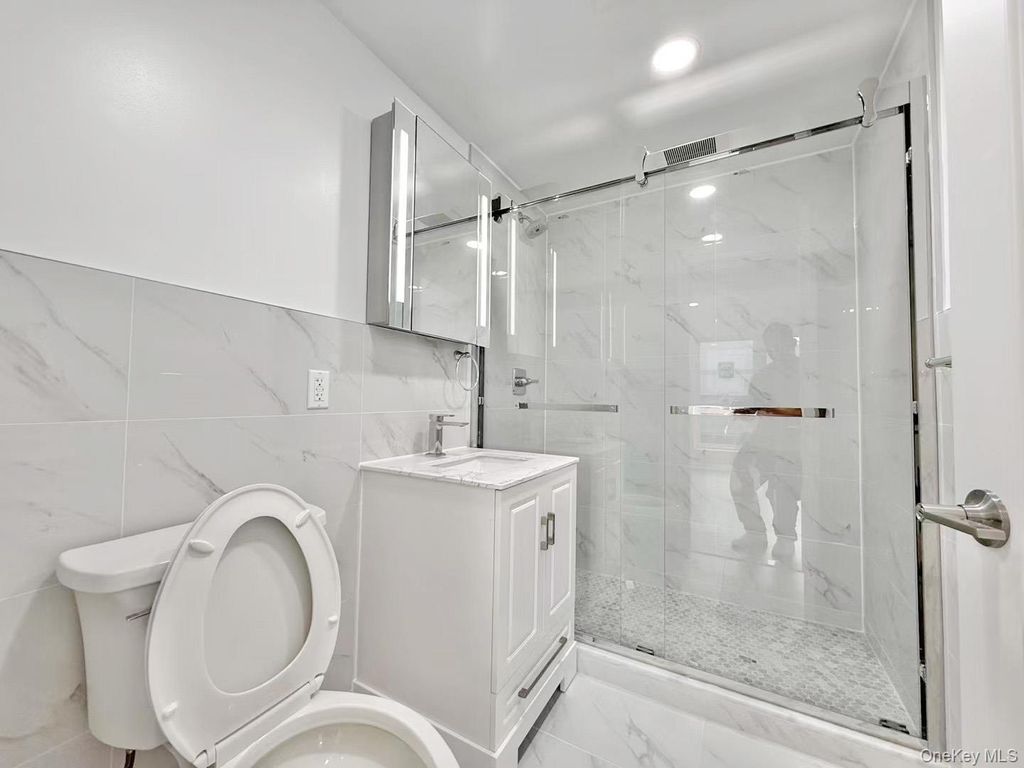 Photo of 13450 BLOSSOM AVE #4F, Flushing, NY 11355 (MLS # 1021726)