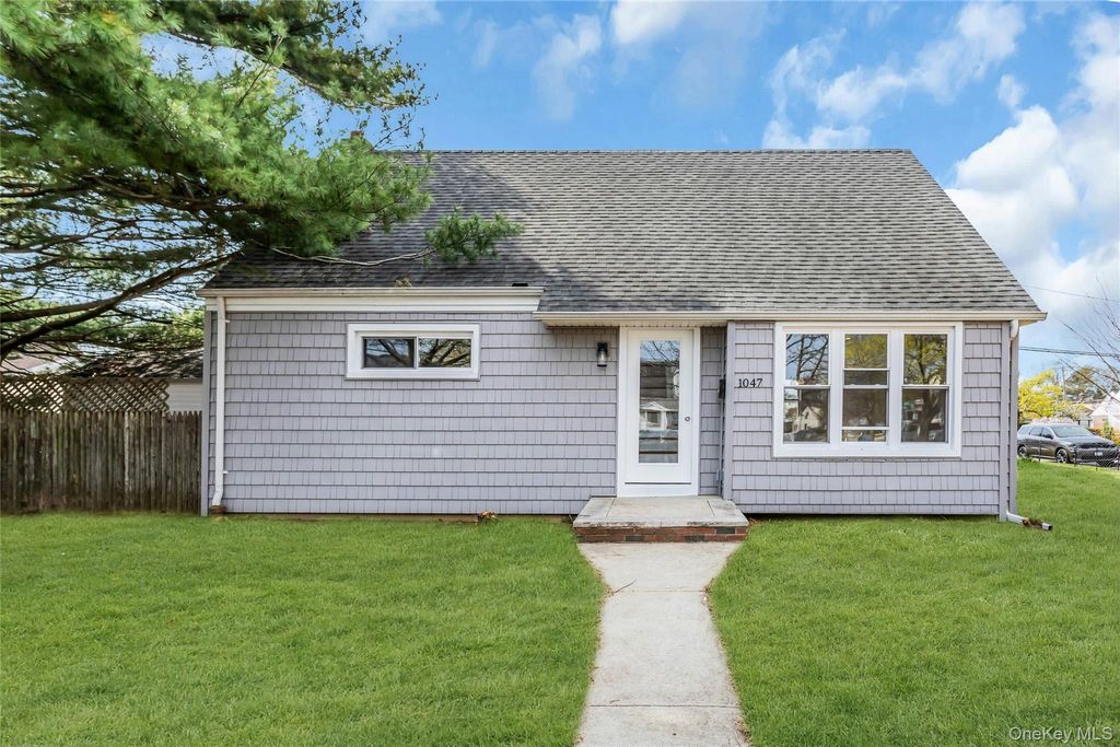 Photo of 1047 Windermere Road, Franklin Square, NY 11010 (MLS # 986202)