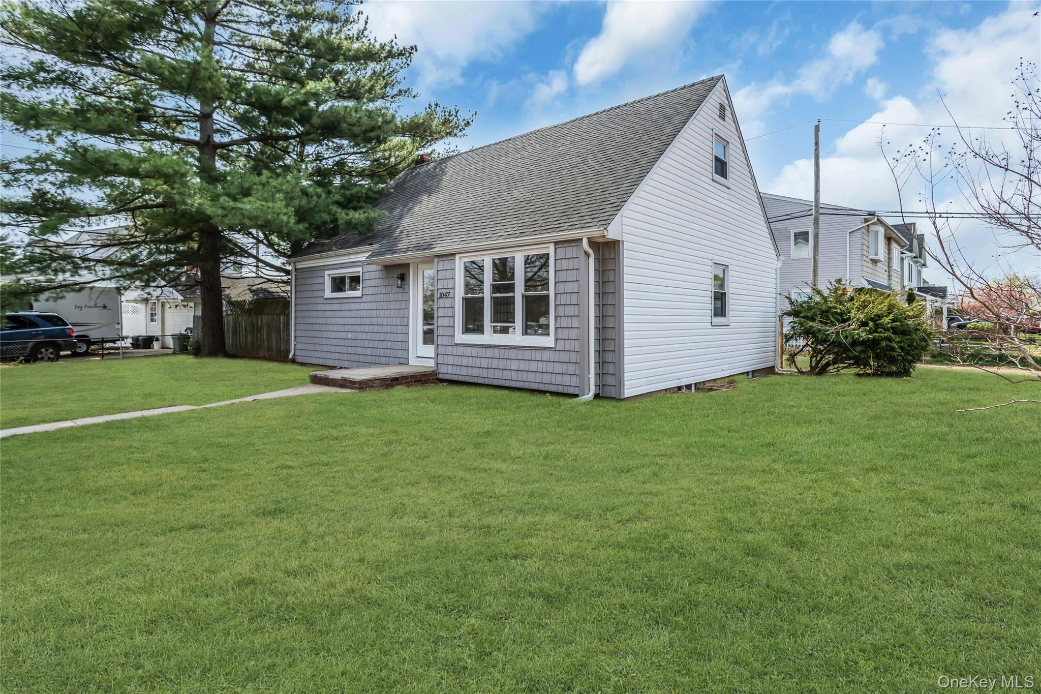 1047 Windermere Road