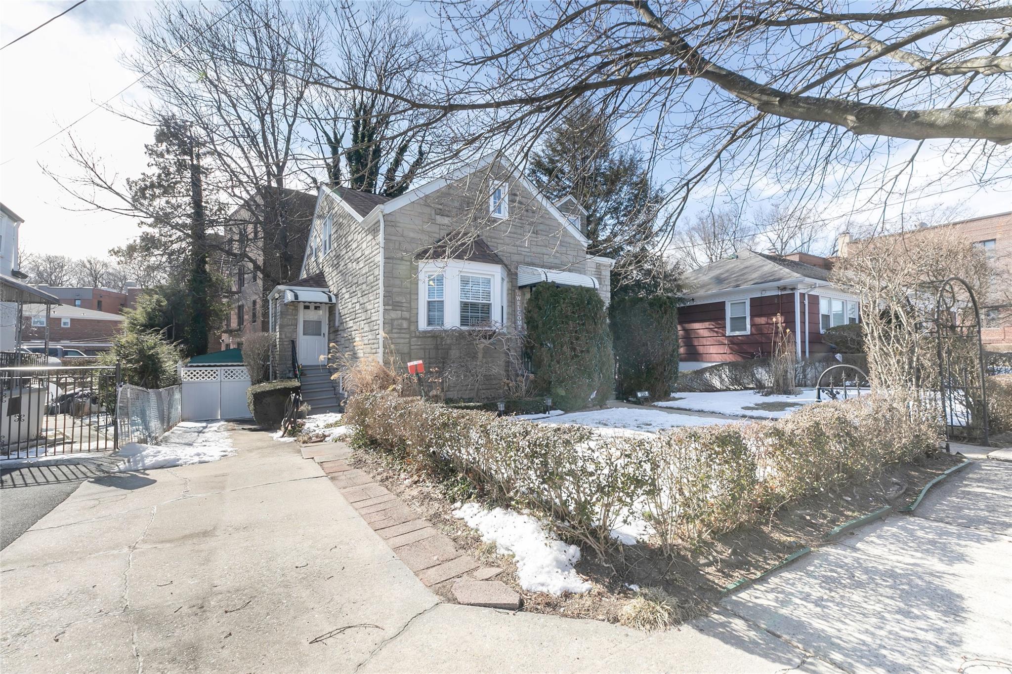 224 Delano Avenue, Yonkers, New York image 3