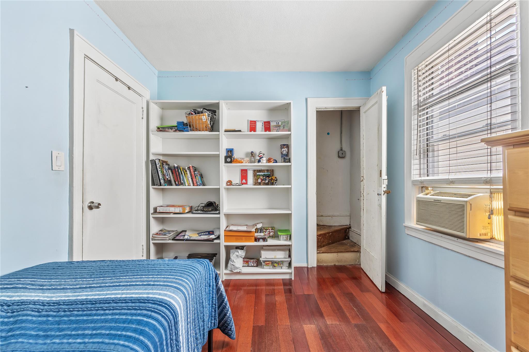 70-27 Olcott Street, Forest Hills, New York image 16
