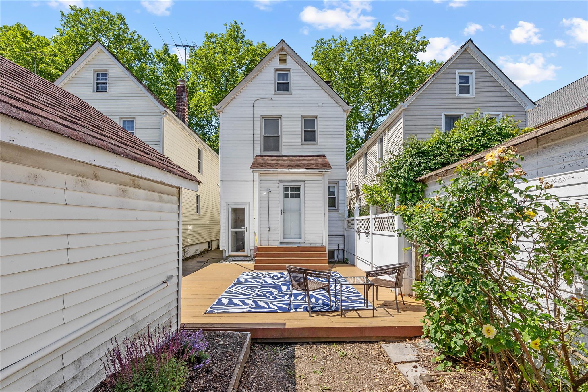 70-27 Olcott Street, Forest Hills, New York image 25