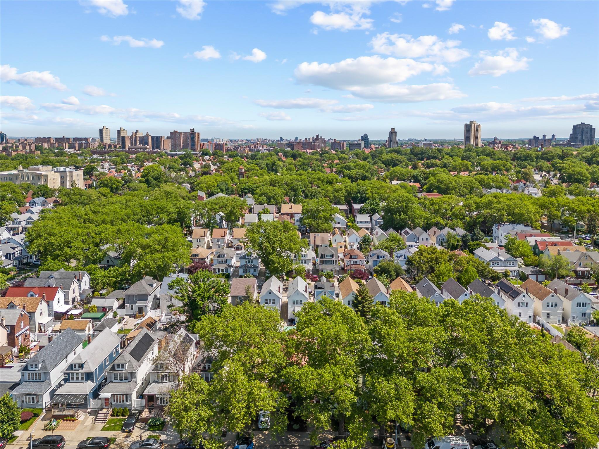 70-27 Olcott Street, Forest Hills, New York image 27