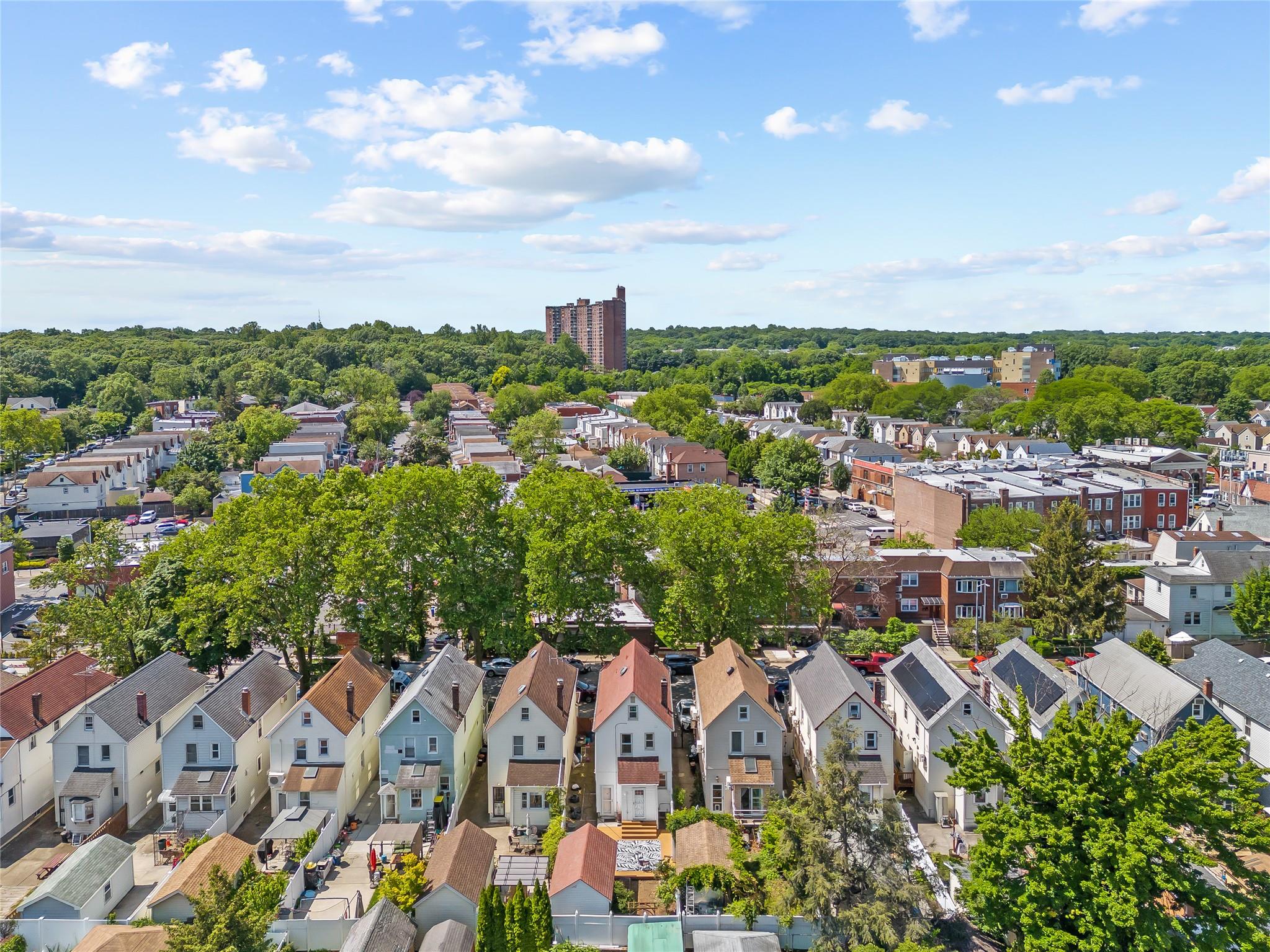 70-27 Olcott Street, Forest Hills, New York image 26