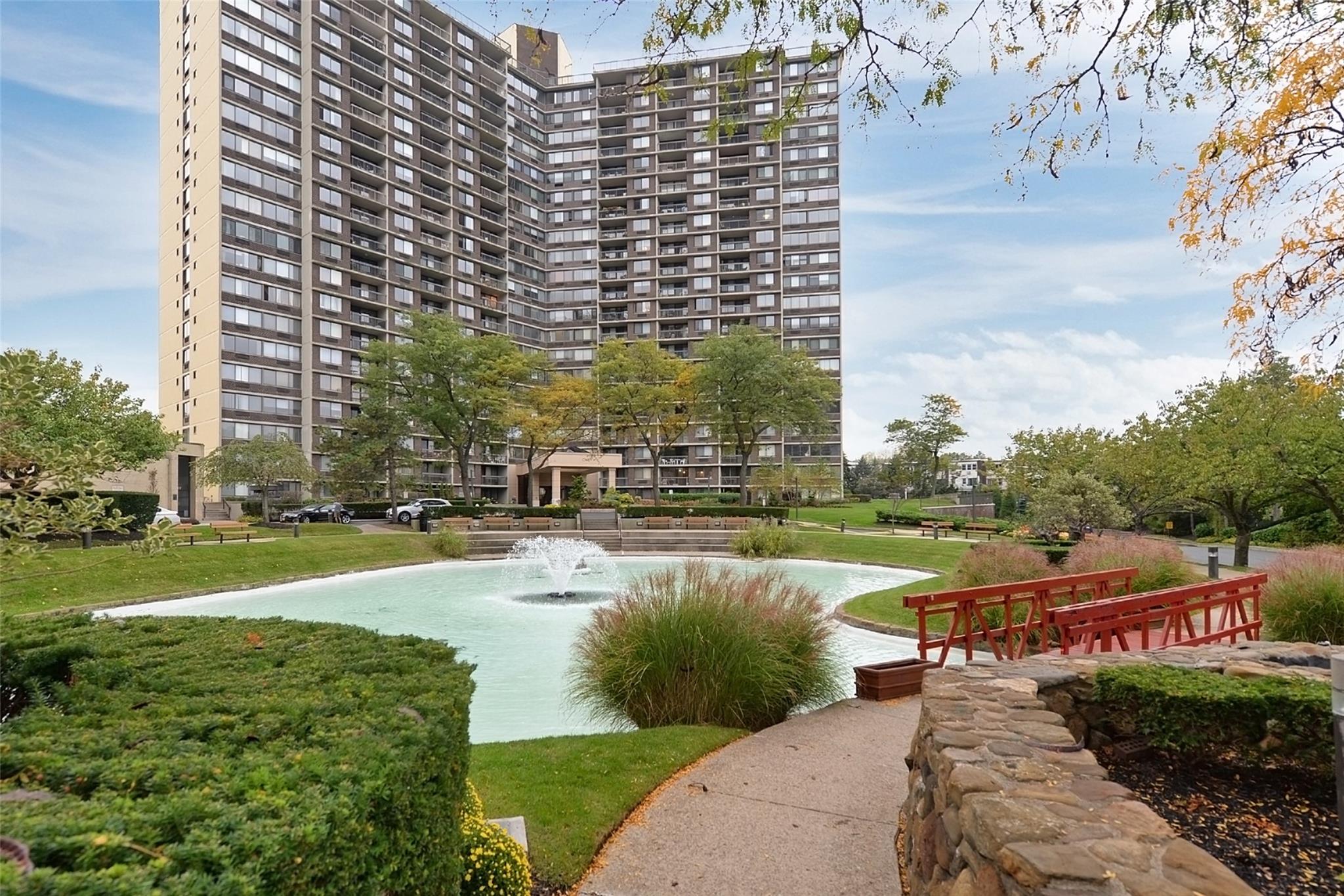 Property for Sale at Bay Club Drive 4Z2, Bayside, Queens, NY - Bedrooms: 1 
Bathrooms: 1 
Rooms: 3  - $499,000
