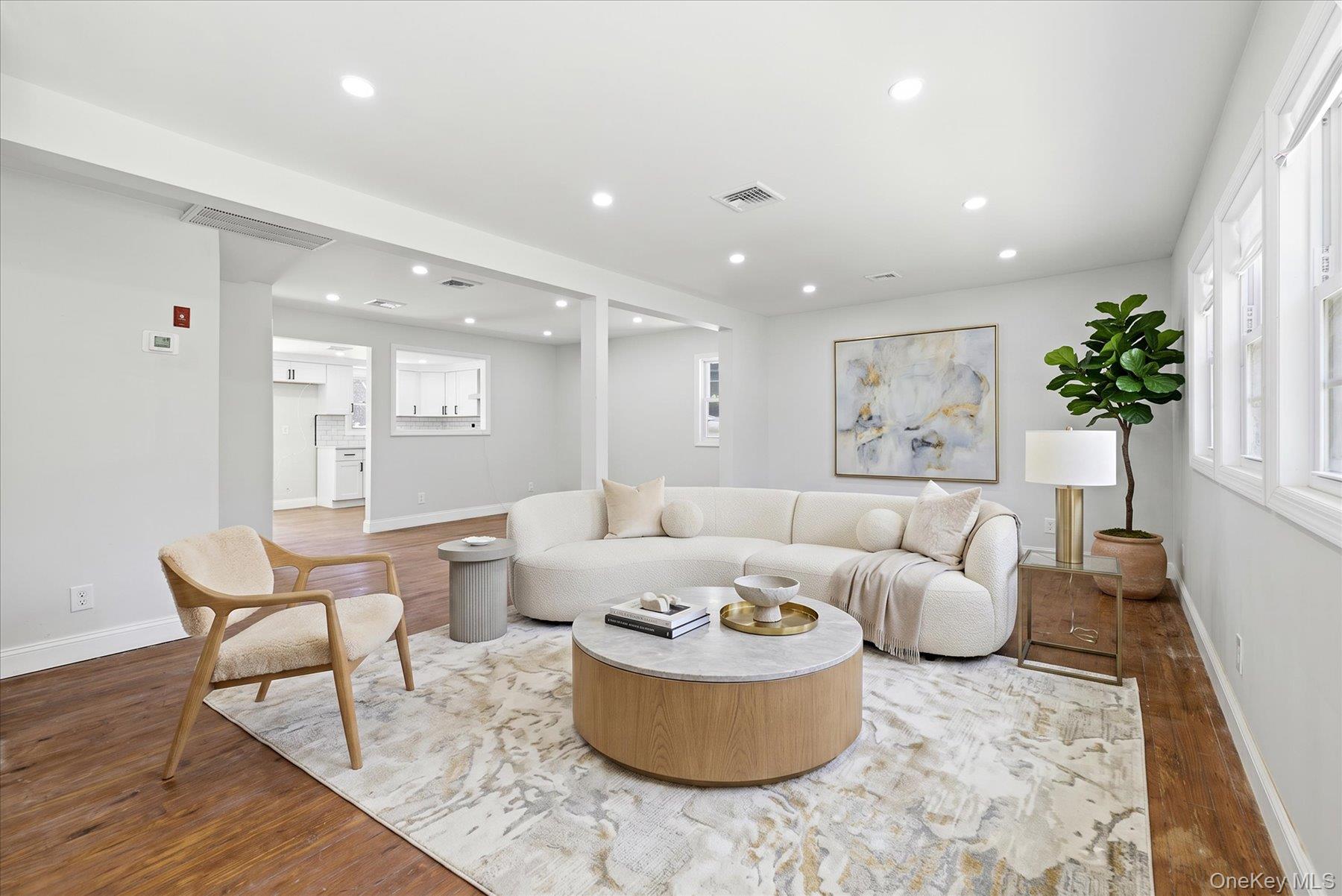 27 New Avenue